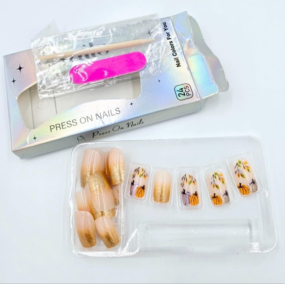 24 Pcs Press On Nails Thanksgiving Autumn Leaves Pumpkins Glitter Medium Square - Picture 7 of 7